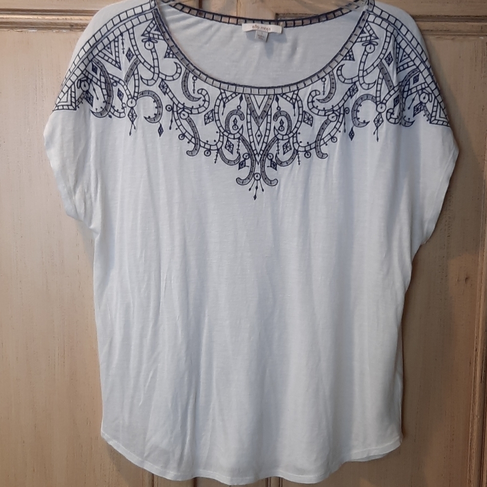 Ella Moss White blue Dolman Sleeve embroidered shirt small